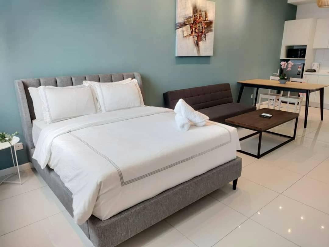 Homestay Chambers Suites Kl - By Staycation Homes *